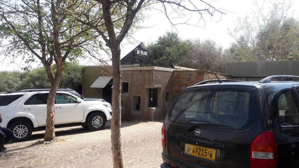The Village Courtyard Suites & Executive Apartment Windhoek Exterior foto